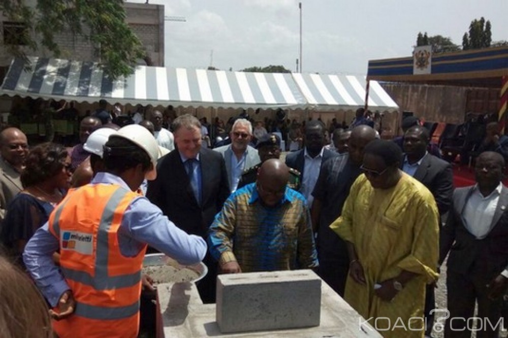 Ghana: Délocalisation de l'ambassade de France, Akufo-Addo pose la première pierre