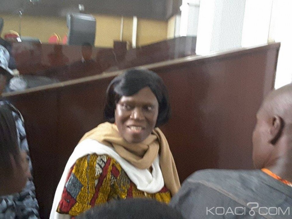 Côte d'Ivoire: Procès de Simone Gbagbo, les avocats commis d'office «jettent l'éponge», la réaction du ministre Sansan Kambilé