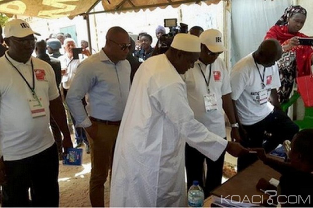 Gambie: Législatives, fermeture des bureaux de vote, place au décompte des billes