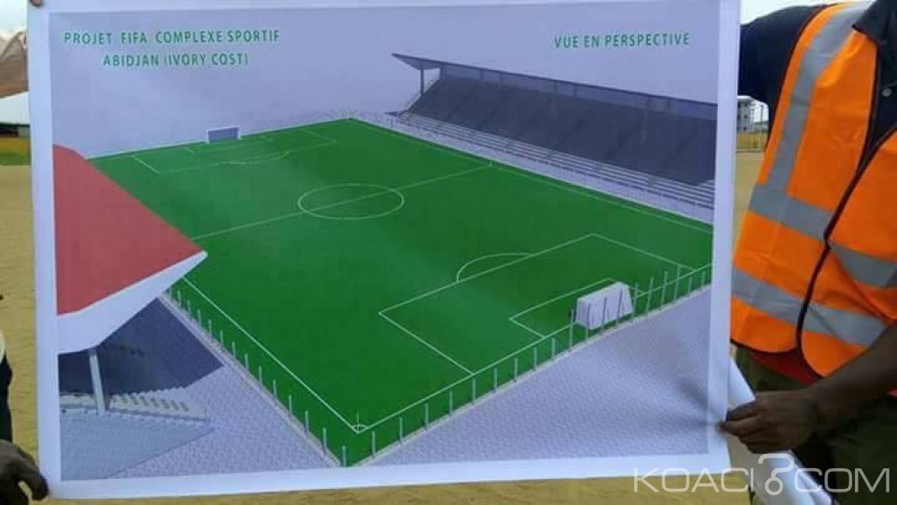 Côte d'Ivoire : Le stade Jesse Jackson de Yopougon regarni par une pelouse synthétique