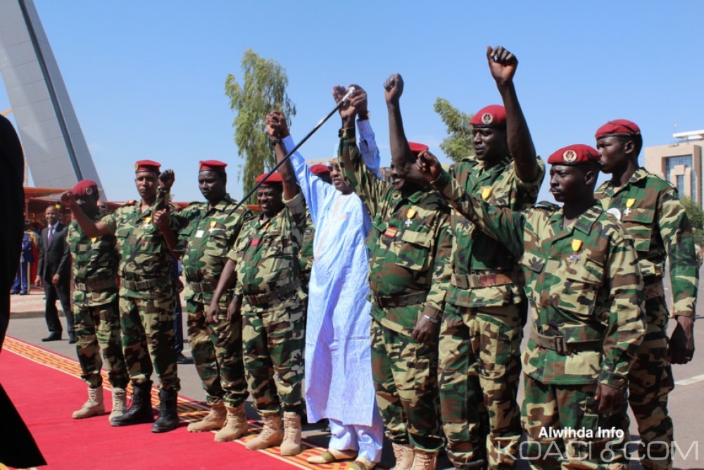 Tchad: Quatre officiers radiés après l'attaque d'un convoi de prisonniers