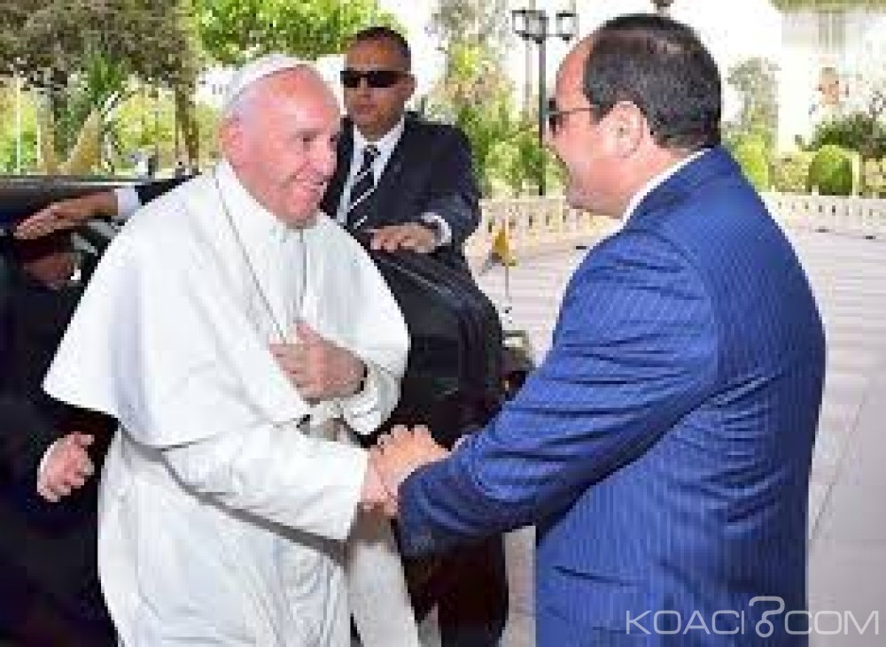 Egypte: Au Caire, le souverain pontife dénonce «ceux qui tuent au nom de Dieu»