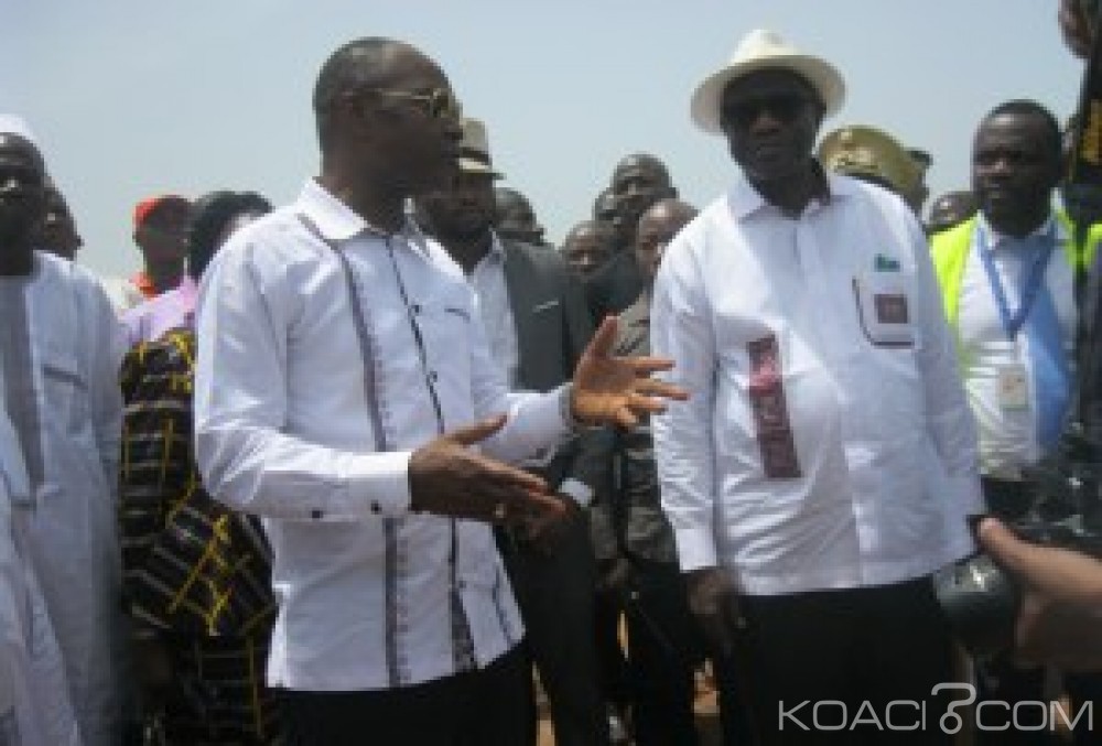 Côte d'Ivoire: Le ministre des sports et loisirs Amichia François a inauguré un complexe sportif à  M'Bengué (nord pays)