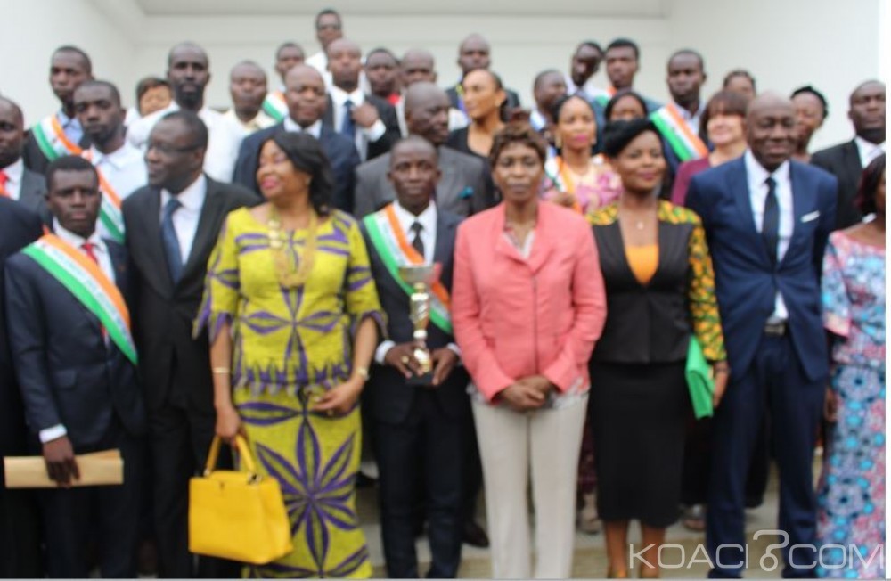 Côte d'Ivoire: Les jeunes parlementaires reconnaissants  à  la Représentante Spéciale du secrétaire de l'ONU avant son départ du pays