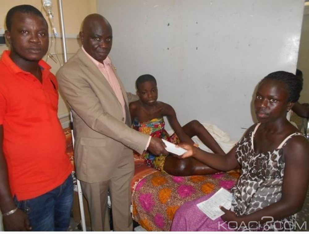 Côte d'Ivoire: Atteinte d'une tumeur de l'os à  la cuisse, une élève reçoit le soutien financier d'un élu