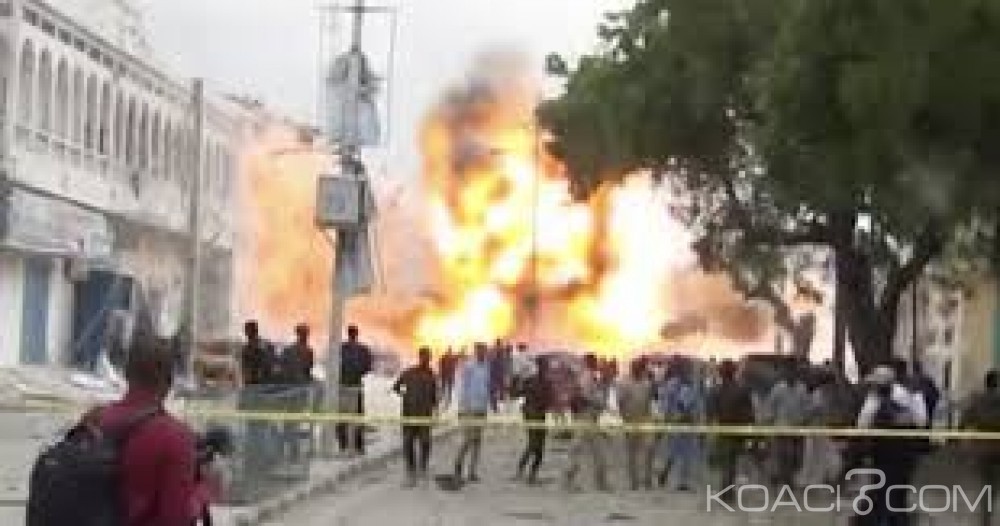 Somalie: Une  voiture piégée explose  près d'un café italien et fait six morts au moins