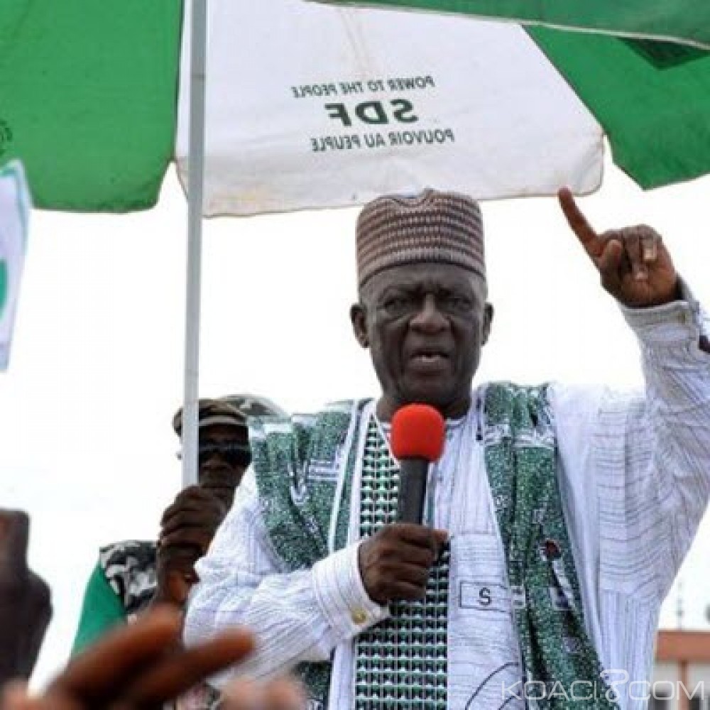 Cameroun: Boycott  de la fête nationale, tirs groupés de la presse pro Biya, contre le leader de l'opposition