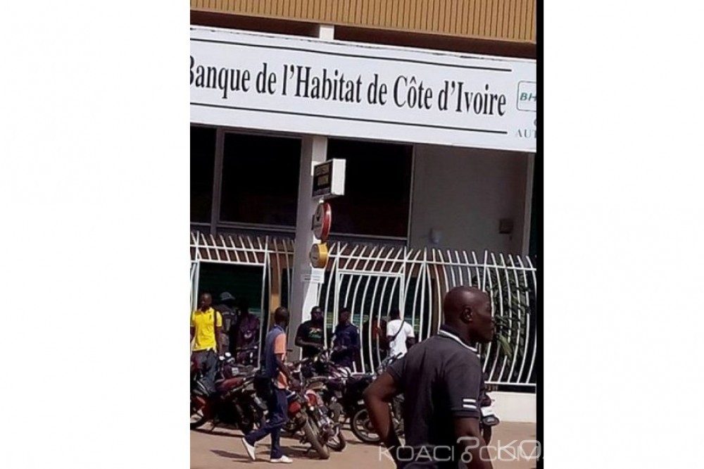 Côte d'Ivoire: Après la mutinerie, les soldats passent à  la caisse à  Bouaké et retirent 5 millions de Fcfa