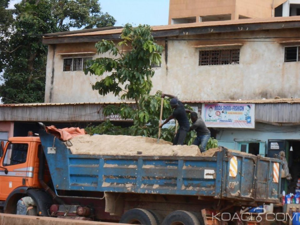 Cameroun: Marché du sable, les trafiquants opèrent sous le regard indifférent de la police