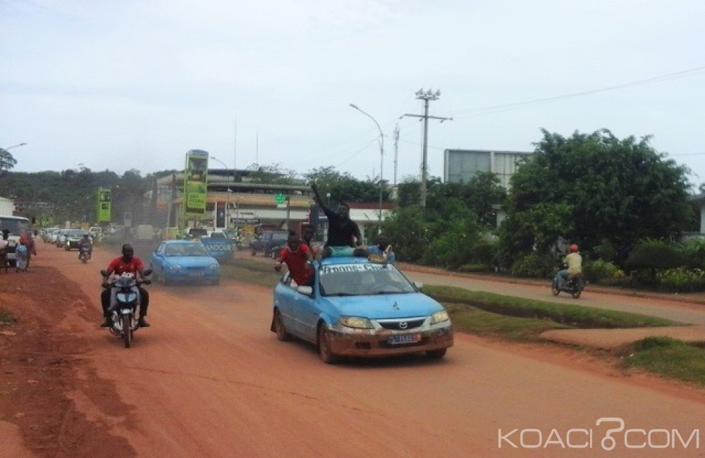 Côte d'Ivoire: San Pedro, les chauffeurs de taxis en grève pour protester contre le mauvais état des voies