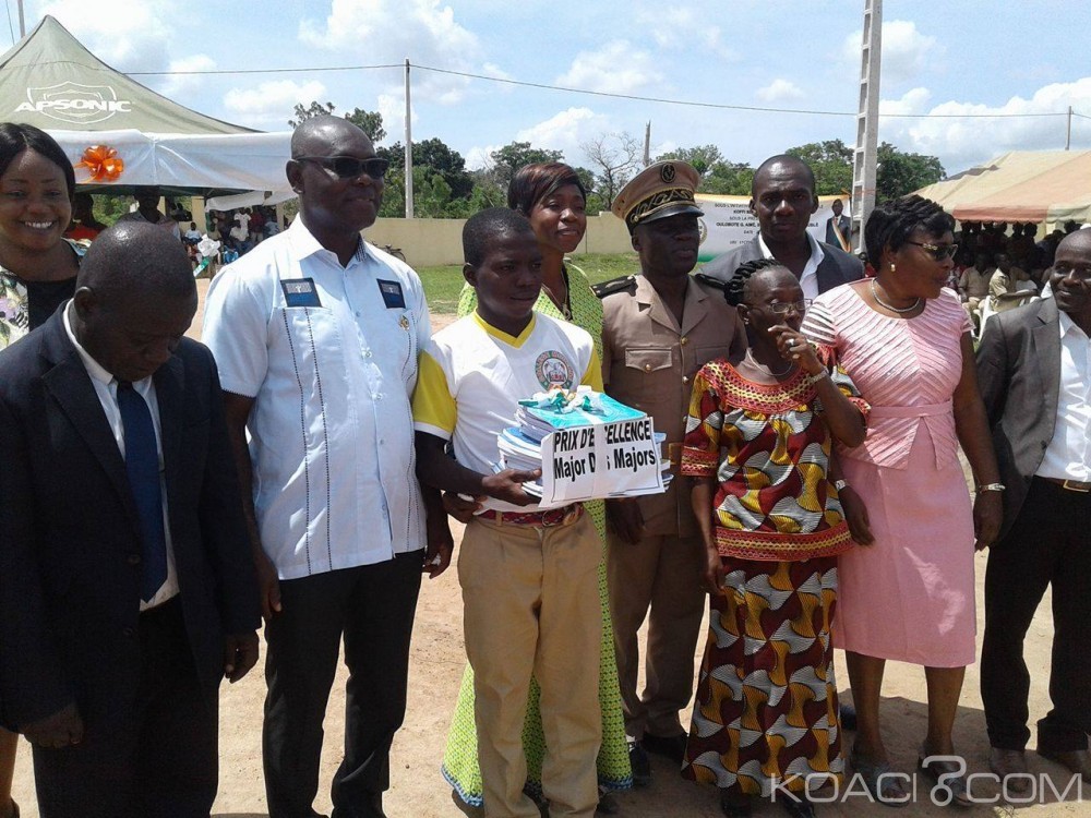 Côte d'Ivoire: Département de Didiévi, 54 majors des collèges  récompensés par le Député dont un élève de 5ème ayant obtenu la moyenne de 18,68