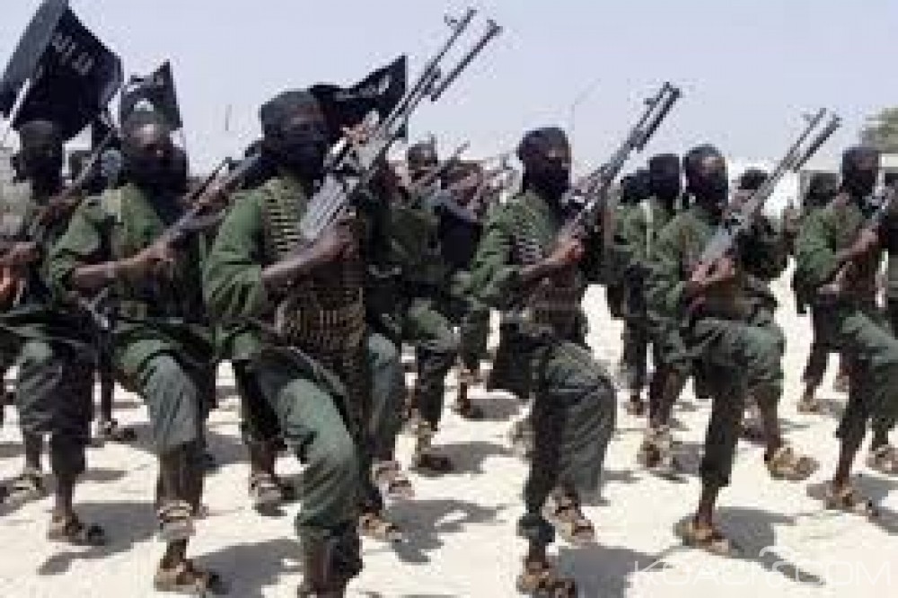 Somalie:   Une base militaire  attaquée par des islamistes lourdement armés, des dizaines de morts