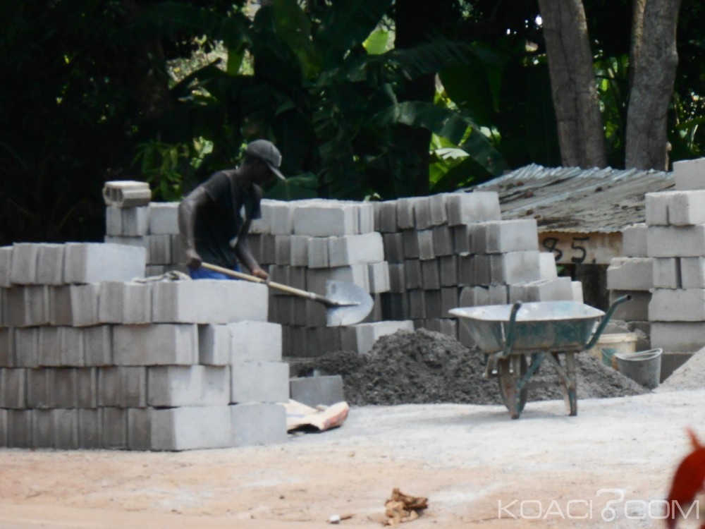 Cameroun: Lassé de ne pas trouver d'emploi, il crée sa fabrique de parpaings et devient rapidement multimillionnaire