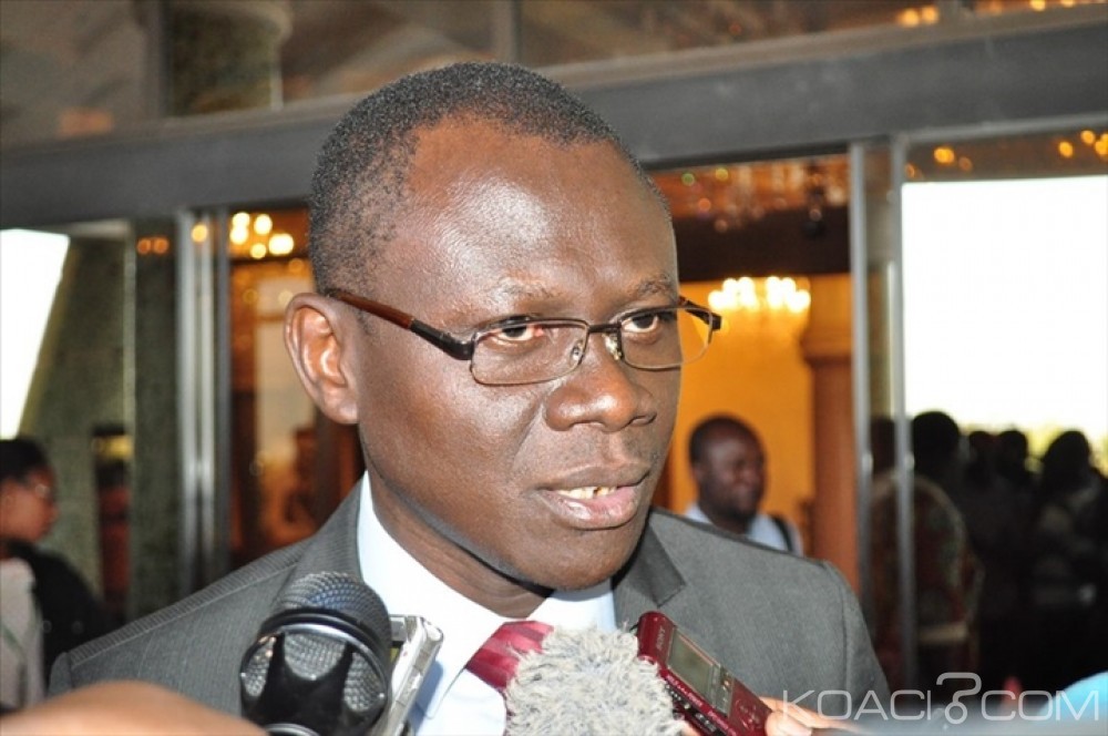 Burkina: Le ministre de la justice appelle les magistrats, en grève, à  reprendre le travail