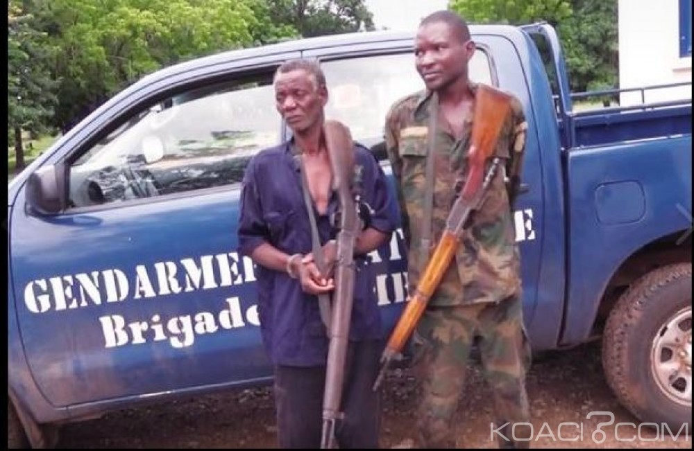 Côte d'Ivoire: Deux présumés bandits appréhendés avec des armes et treillis à  Dimbokro