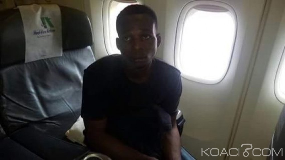 Nigeria:  Un adolescent survit caché  dans le train d'atterrissage d'un avion pendant 12 H