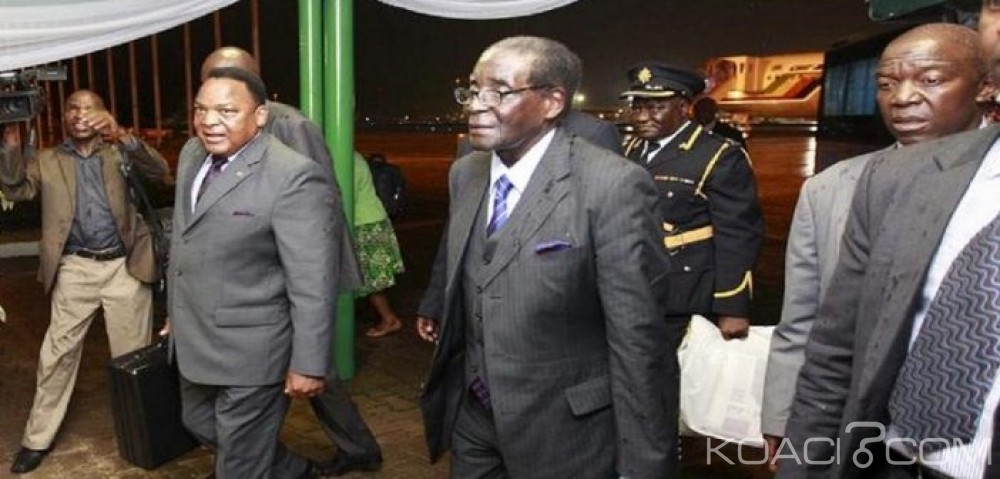 Zimbabwe: Robert Mugabe de retour après un bref  séjour à  Singapour