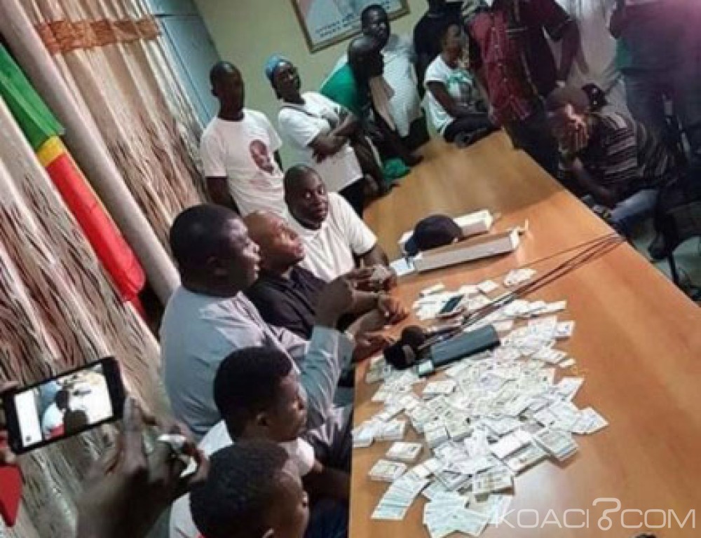 Sénégal: Législatives, deux jeunes proches du pouvoir arrêtés avec plus d'un millier de cartes d'électeurs, l'opposition crie à  la fraude