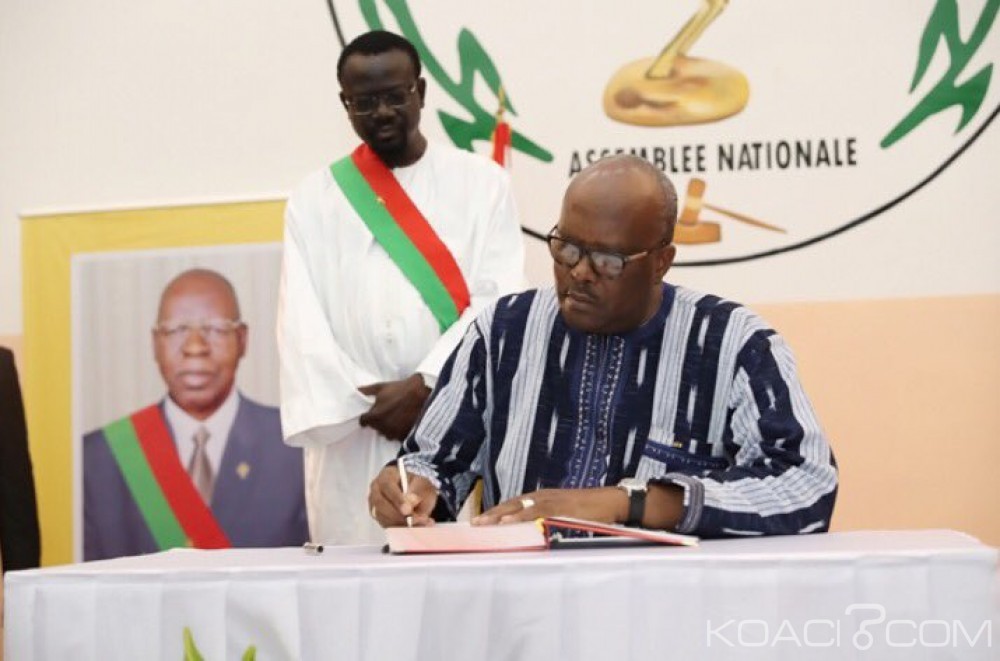 Burkina Faso: Le président Kaboré rend hommage à   Salifou Diallo