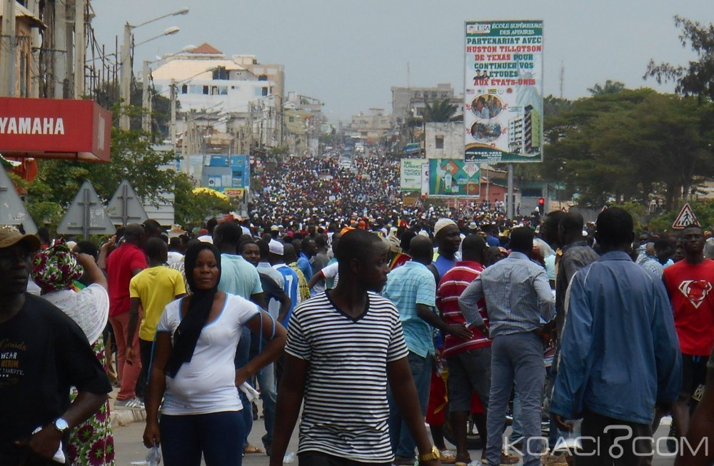 Togo: Marée humaine à  Lomé pour réclamer l'alternance politique et coupure du réseau internet