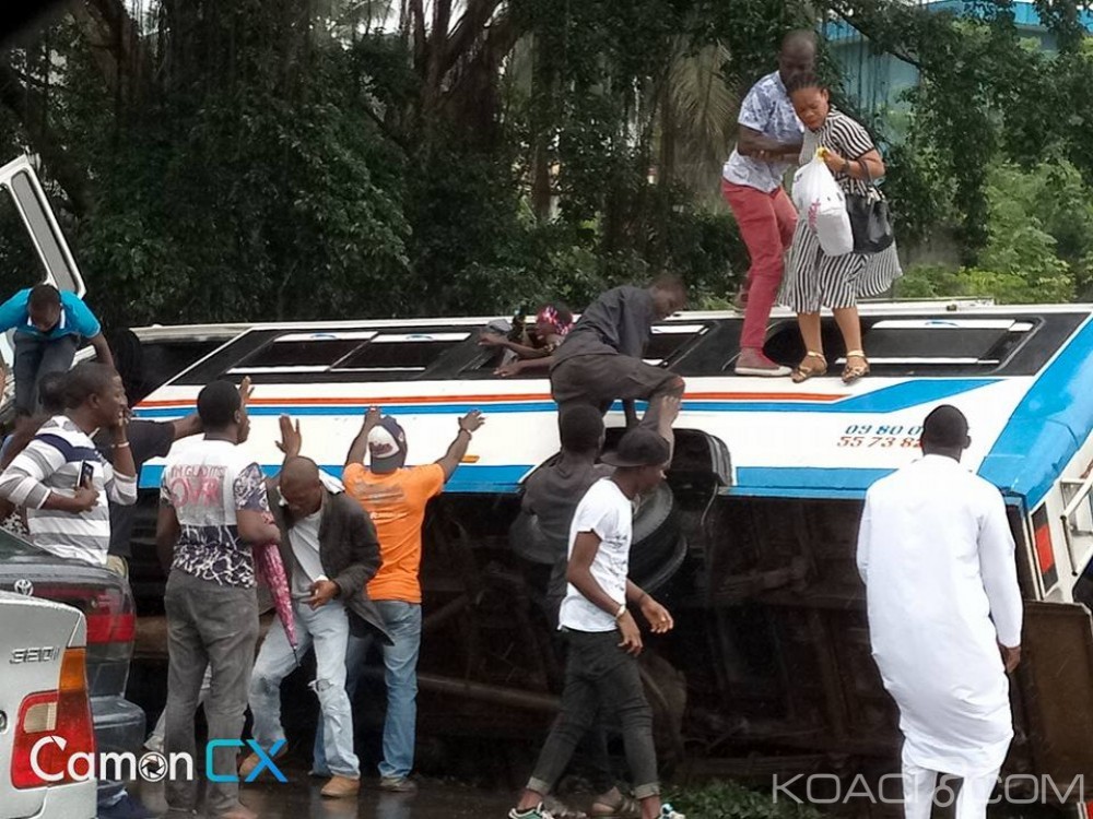 Côte d'Ivoire: Un véhicule de transport s'affaisse devant le camp d'Agban