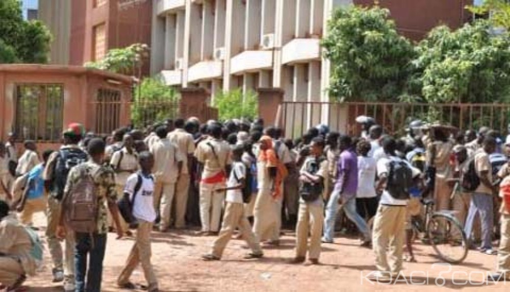 Burkina Faso: Des enseignants réclament huit mois d'arriérés  de salaires