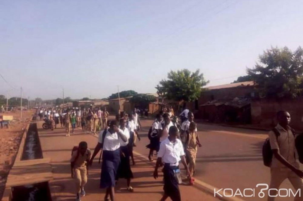 Côte d'Ivoire: Tengrela, aucun enseignant pour la rentrée scolaire, les élèves ont manifesté leur ras-le-bol
