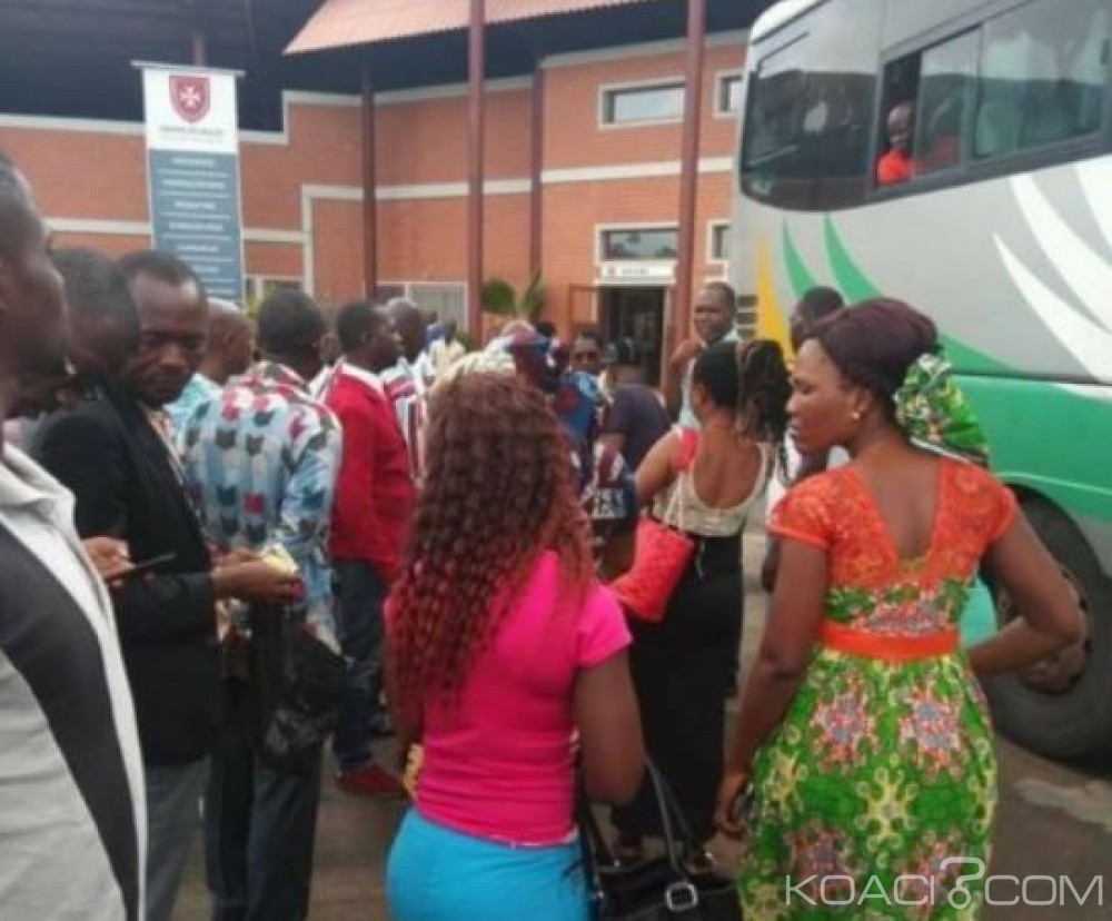 Côte d'Ivoire: Yamoussoukro, en plein voyage, une femme accouche dans un car UTB, le geste salvateur des passagers envers la génitrice et son bébé