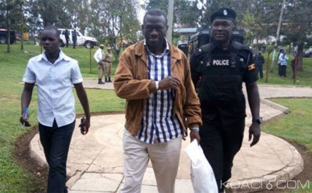 Ouganda: L'opposant Kizza Besigye  à  nouveau arrêté quelque heures après sa libération