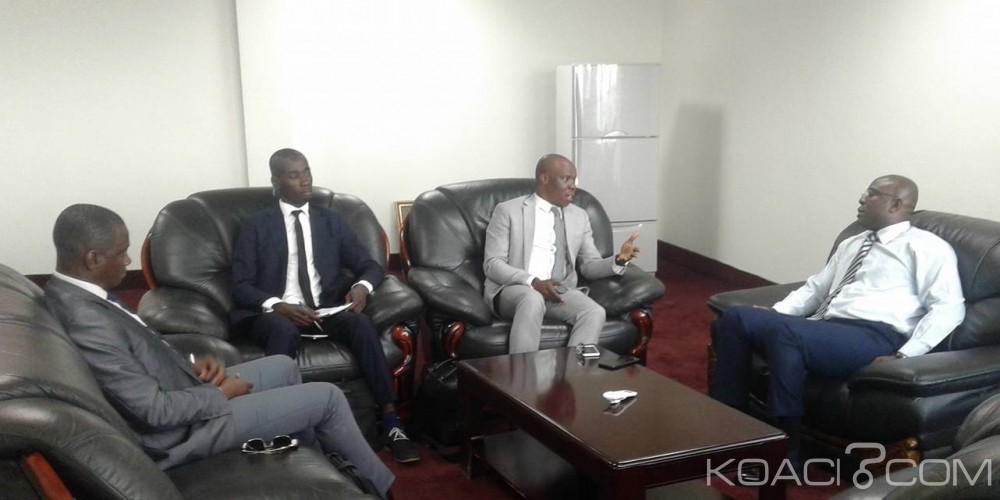 Burkina Faso: A'Salfo, le lead vocal de Magic system reçu par le ministre de la communication