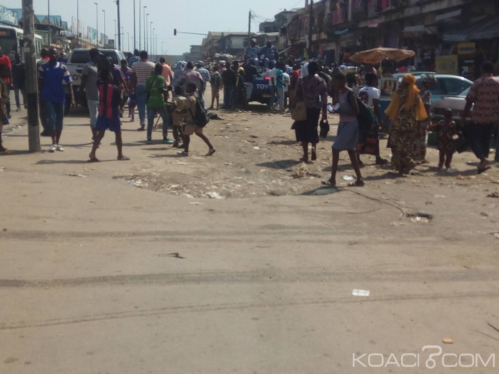 Côte d'Ivoire: Adjamé, malgré l'opération grand ménage, le boulevard Nangui Abrogoua renoue avec ses anciennes habitudes