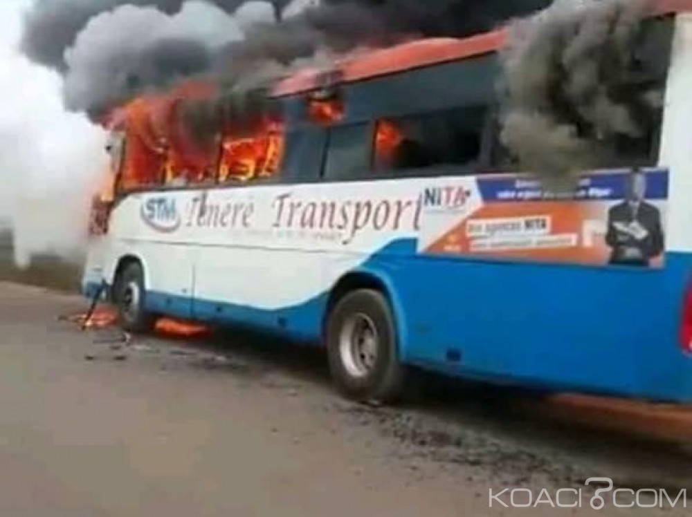 Côte d'Ivoire: Un car prend feu sur l'axe Bouaké-Katiola aucune victime déplorée