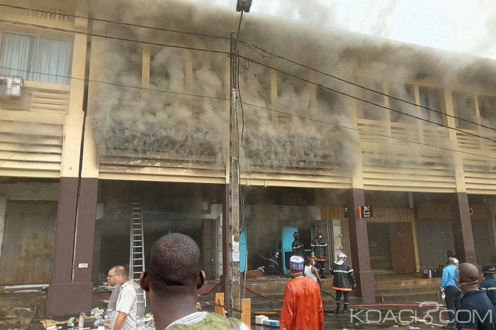 Côte d'ivoire: Incendie déclaré dans les magasins abritant l'ex cinéma au plateau un pompier blessé