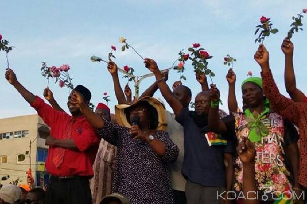 Togo: Des fleurs de l'opposition pour les forces de défense et sécurité
