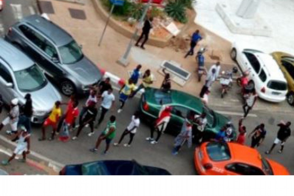 Côte d'Ivoire: Manifestation contre l'esclavage de «leurs frères» à  Abidjan, arrestations et ambassade de Libye quadrillée
