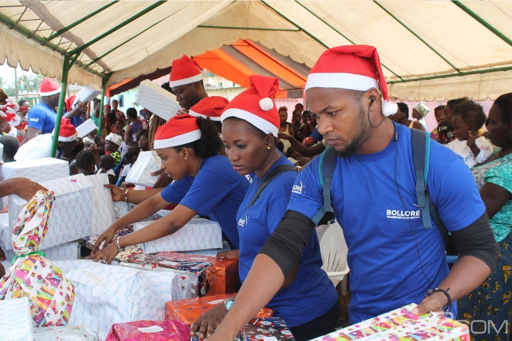 Côte d'Ivoire: Fête de noël avant l'heure, les collaborateurs de Bolloré s'associent à  une ONG pour une caravane du bonheur à  Bingerville
