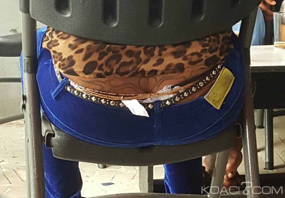 Côte d'Ivoire: À l'approche des fêtes, la tendance est aux tailles basses, tatouages en évidence