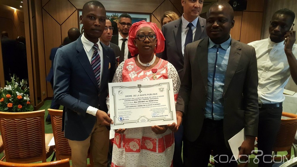 Côte d'Ivoire: Les chefs d'exécution de projets du CHU d'Angré et du centre de Radiothérapie récompensés