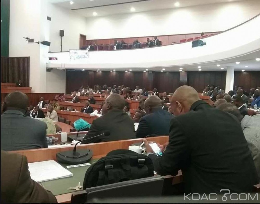 Côte d'Ivoire: Des projets de loi dont celui relatif à  la presse votés en plénière
