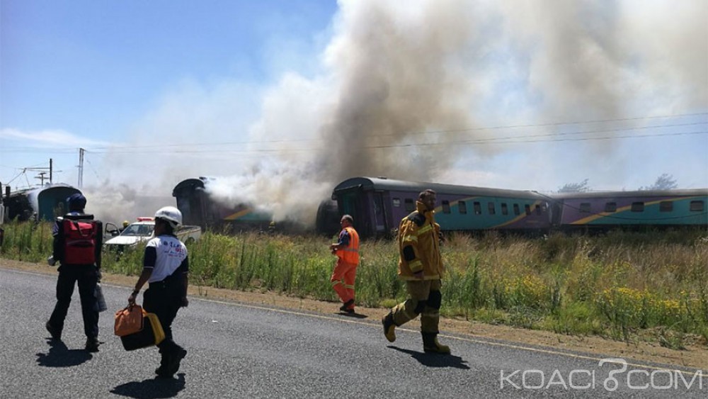 Afrique du Sud: 4 morts et une quarantaine de blessés dans le déraillement d'un train