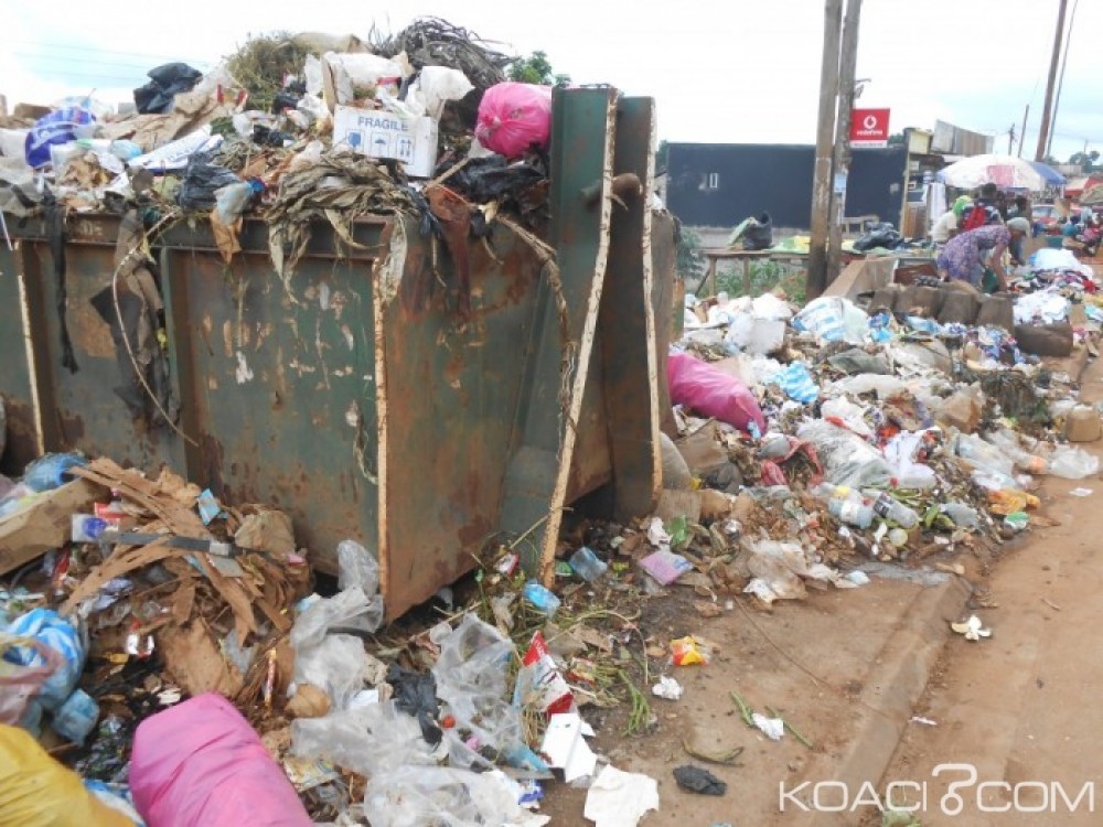 Cameroun: CAN 2019, pour séduire la CAF en visite des chantiers, les autorités procèdent au ramassage des ordures ménagères