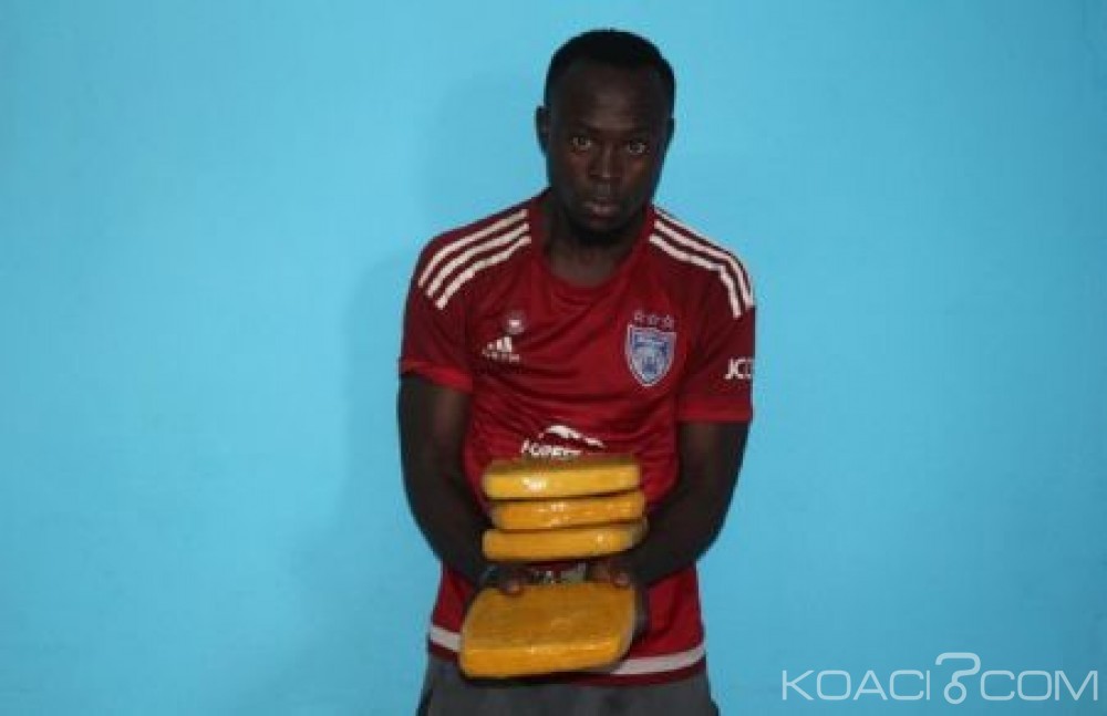 Côte d'Ivoire: Un convoyeur présumé dealer de drogue interpellé à  un corridor avec 4 kilos de cannabis