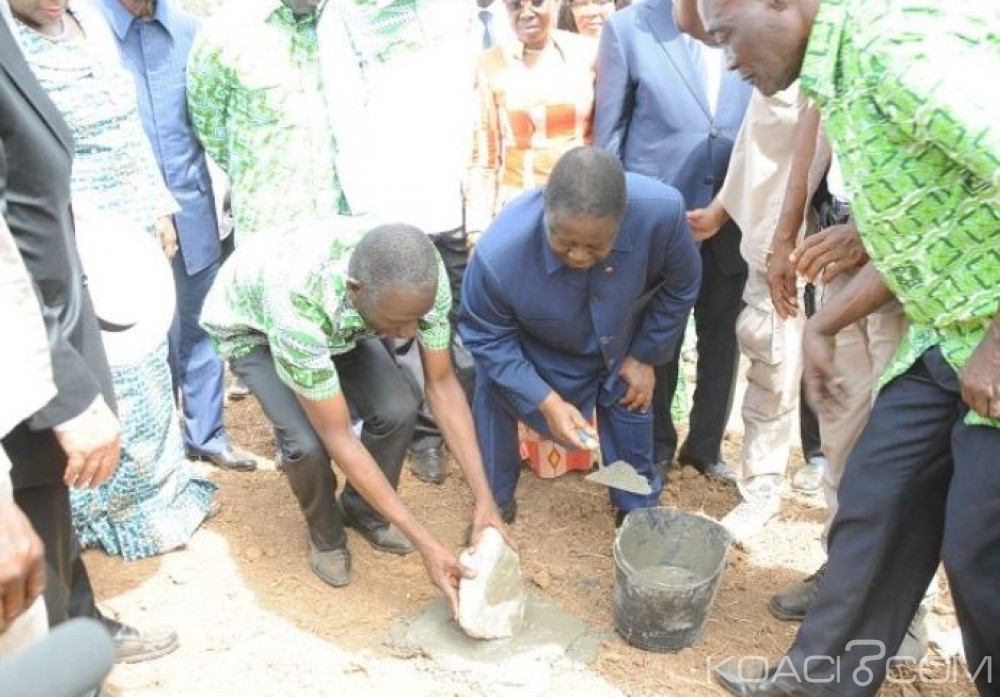 Côte d'Ivoire: Dimbokro, Bédié pose la première pierre du mausolée des martyrs du PDCI