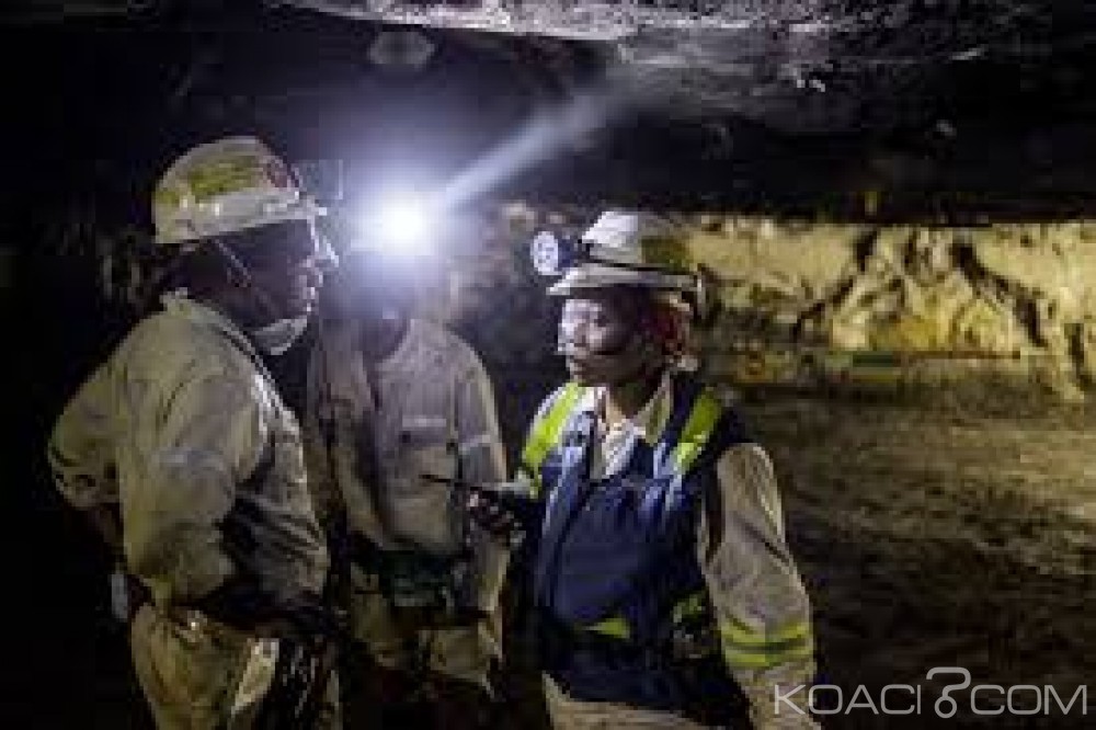 Afrique du Sud:  950  mineurs bloqués sous terre après une panne de courant