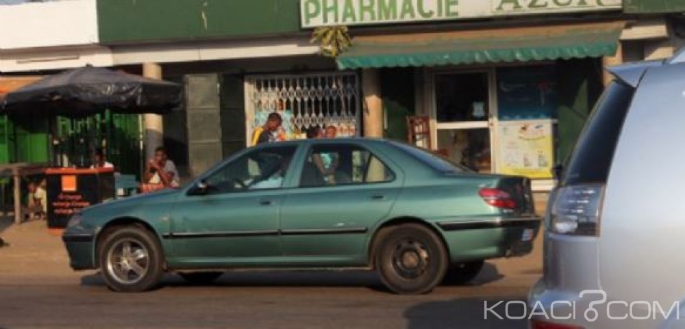 Côte d'Ivoire: Un faux élève gendarme surpris en plein vol dans un domicile au Dokui , abandonne son «arsenal»