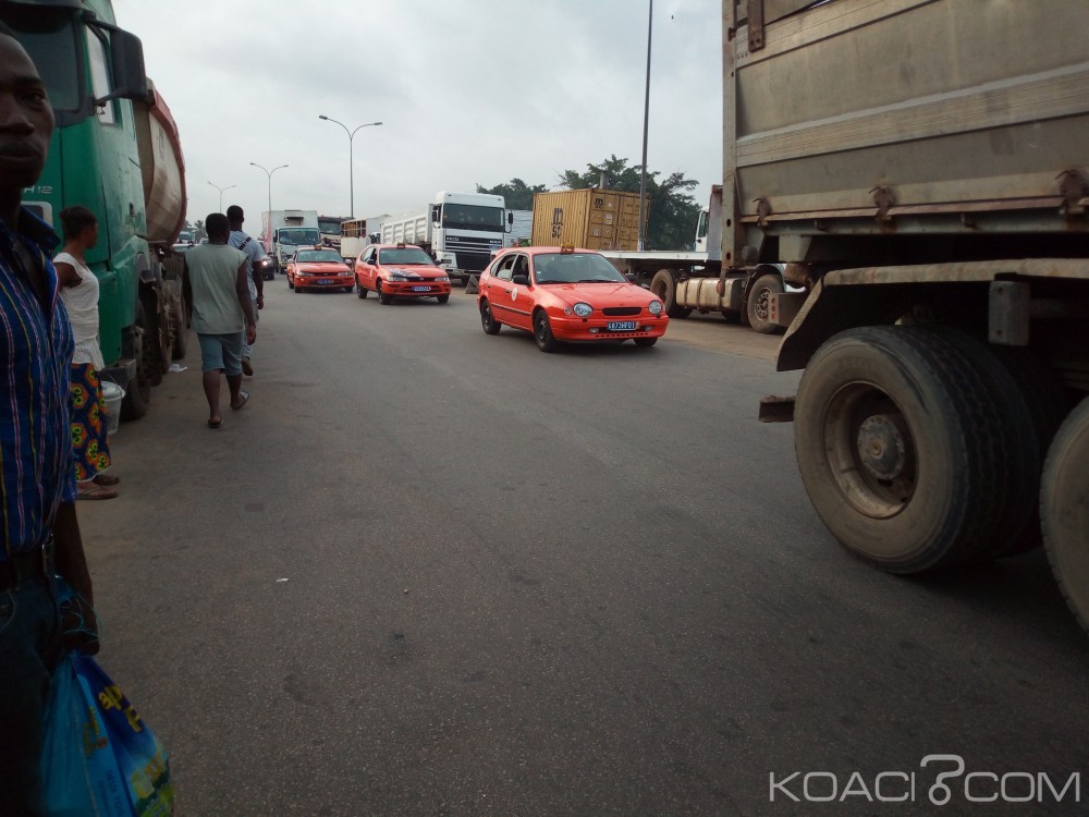 Côte d'Ivoire : Des syndicats imposent le paiement de taxes à  des gros camions sur l'autoroute