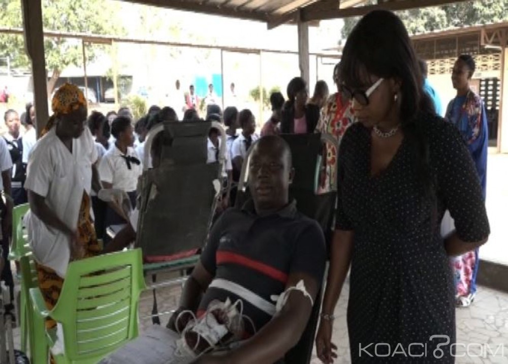 Côte d'Ivoire: Bouaké, élèves et personnel administratif du CETF collectent 200 poches de sang pour la CNTS