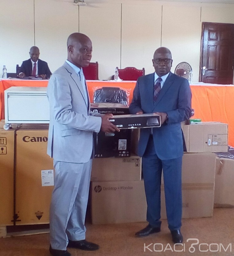 Côte d'Ivoire: Bouaké, 105 tonnes de matériels mobiliers et informatique à  la cour d'appel de Bouaké