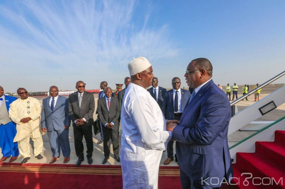 Sénégal-Gambie: 1er conseil présidentiel entre les deux pays, Sall accueilli en «libérateur»  à  Banjul