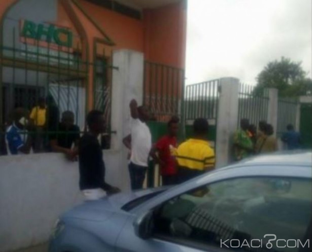Côte d'Ivoire: Grogne des clients devant une banque  privée d'électricité